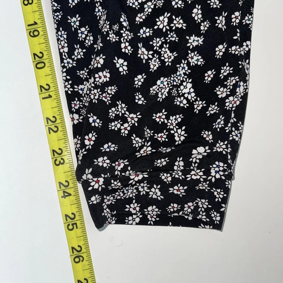 Express Black & White Ditsy Floral Print Cutout Cropped Jumpsuit Xsmall Women’s - Picture 11 of 13